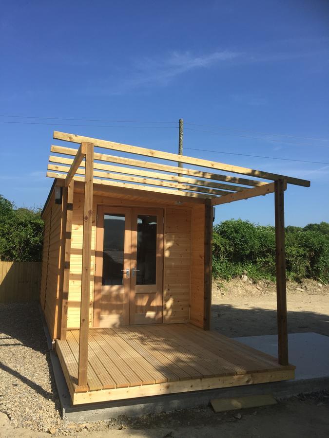 Romantic Getaway Luxury Wooden Cabin With Private Hot Tub And Bbq Αμπερίστγουιθ Εξωτερικό φωτογραφία